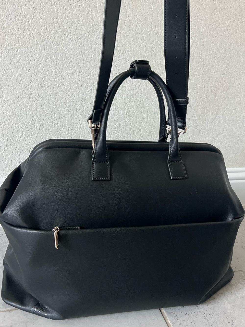 BÉIS x Wicked Black Weekender Bag – Limited Edition, Like New - Picture 2 of 10